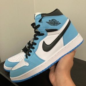 Jordan 1 university blue